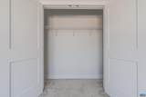 915 Salamander St - Photo 34