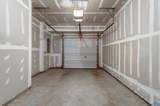 915 Salamander St - Photo 37