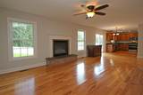 1810 Manor Dr - Photo 7