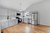 711 Mineola St - Photo 7