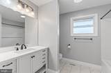 354 Berry St - Photo 20