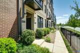 915 Salamander St - Photo 2