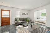 1007 Saint Clair Ave - Photo 37