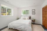 1007 Saint Clair Ave - Photo 41