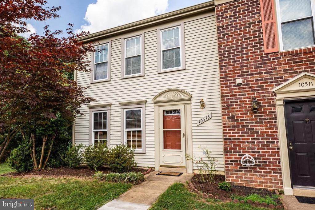 10513 Hillary Ct - Photo 1