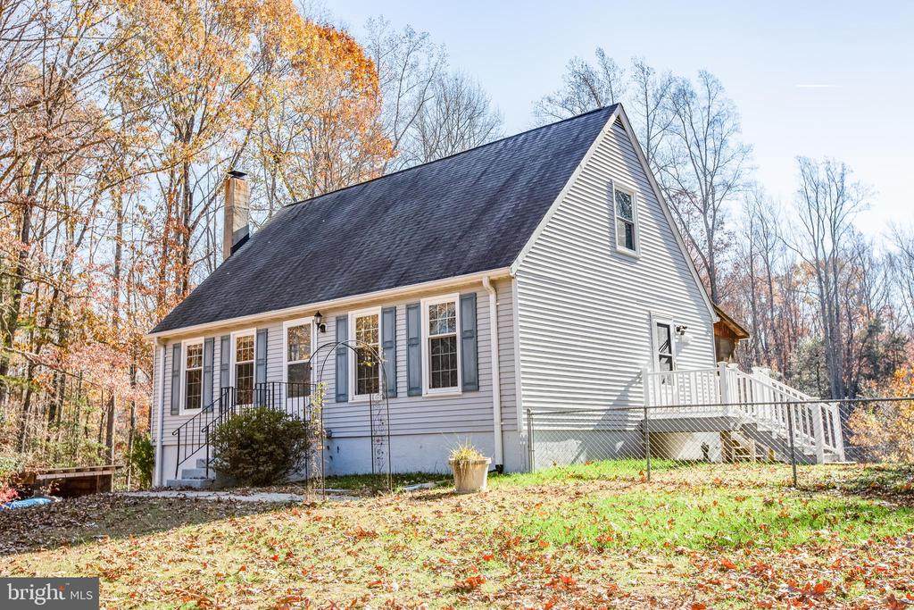 207 Oak Crest Dr - Photo 1