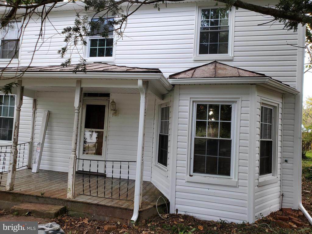 310 Caroline St - Photo 1