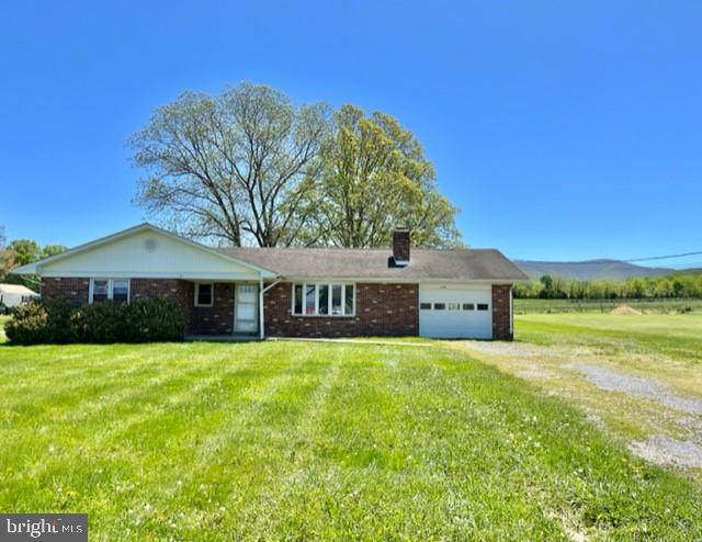 1049 Judy Ln - Photo 1