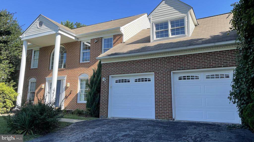 6109 New Pembrook Ln - Photo 1