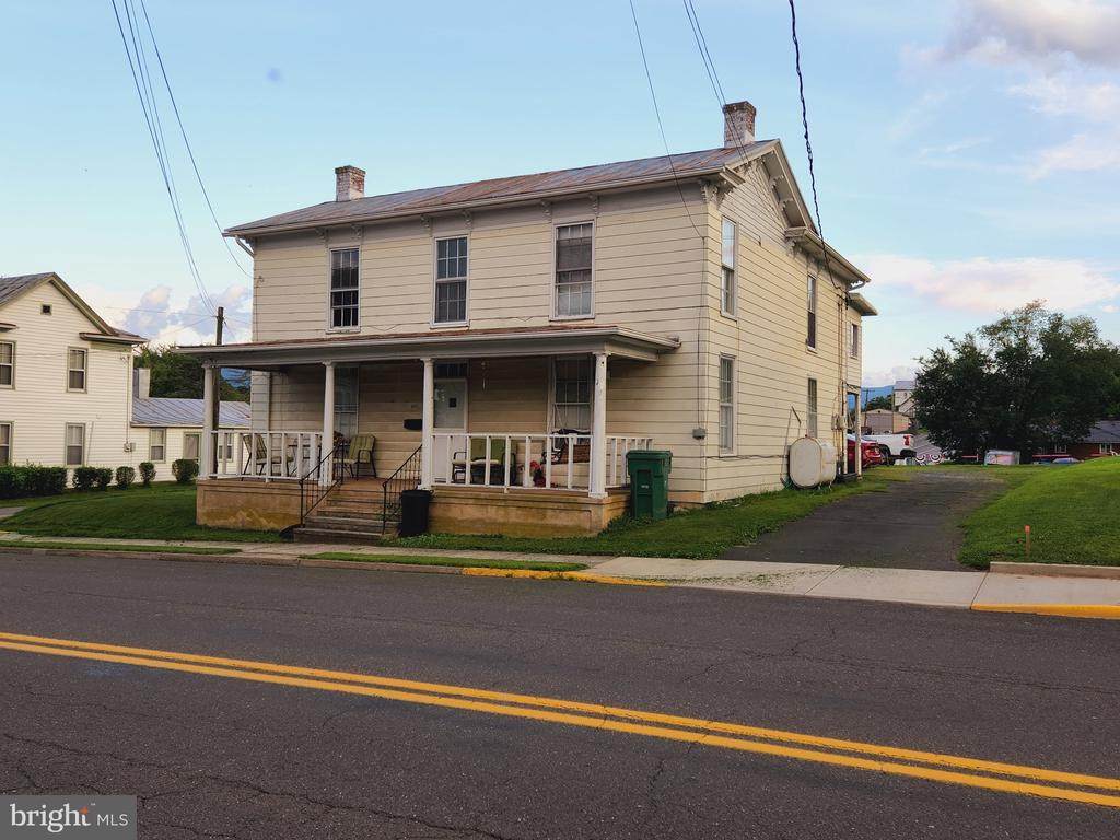 201 Mechanic St - Photo 1