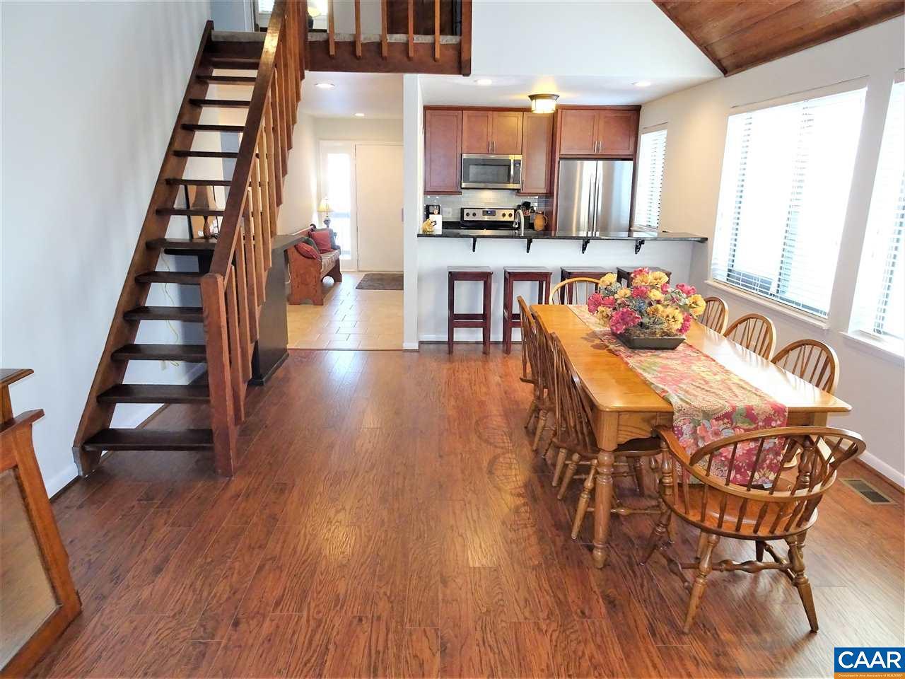 95 West Elkwood Dr - Photo 1