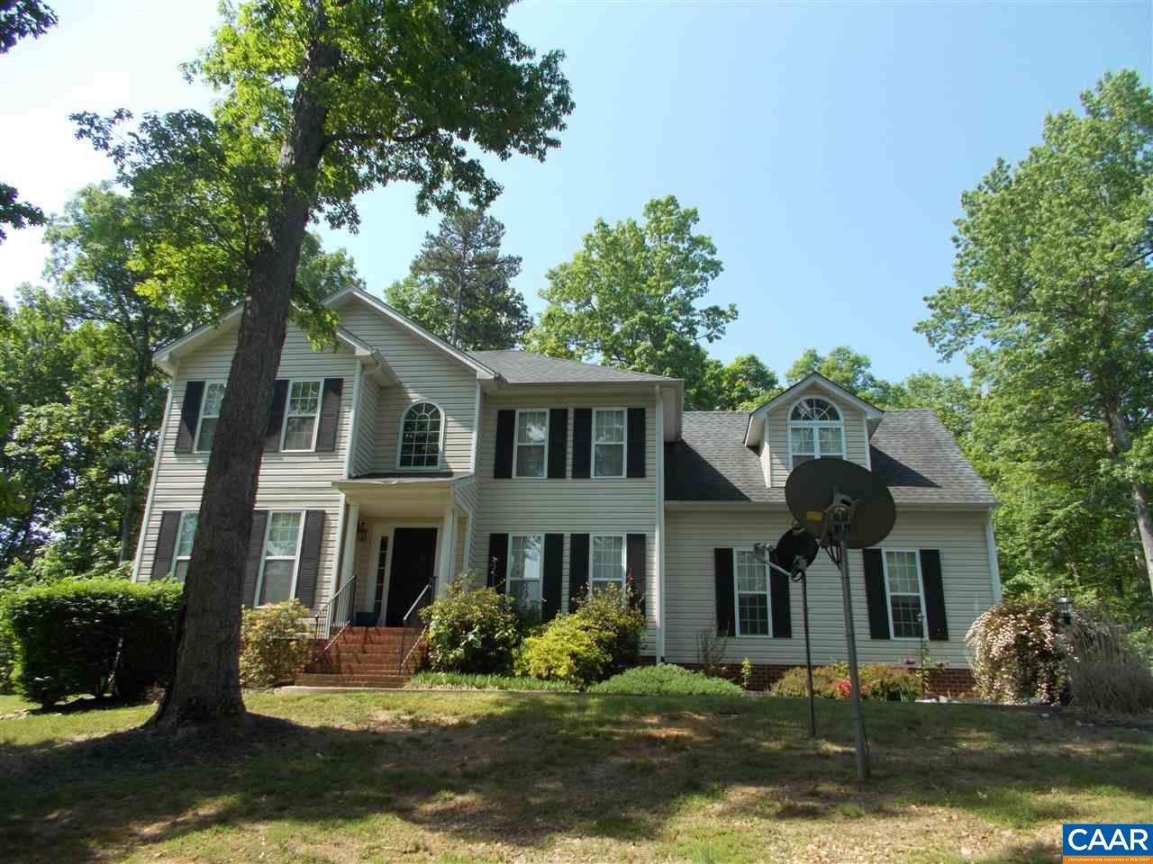 193 Richardson Dr - Photo 1