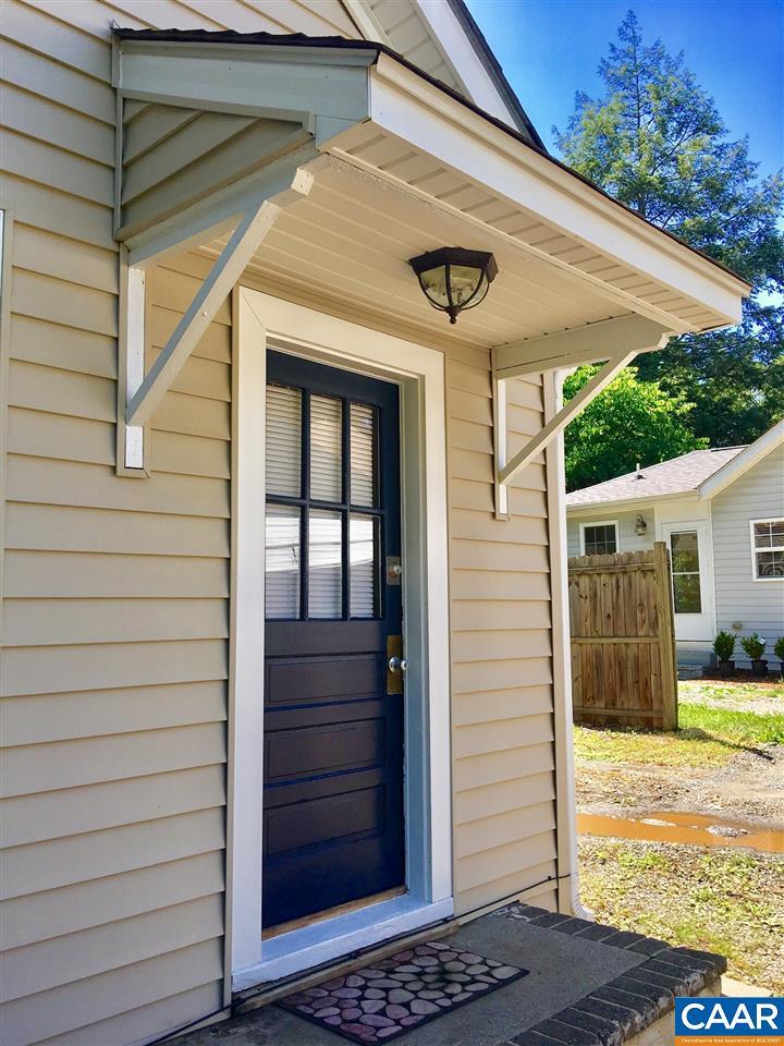 1603 Cherry Ave - Photo 1