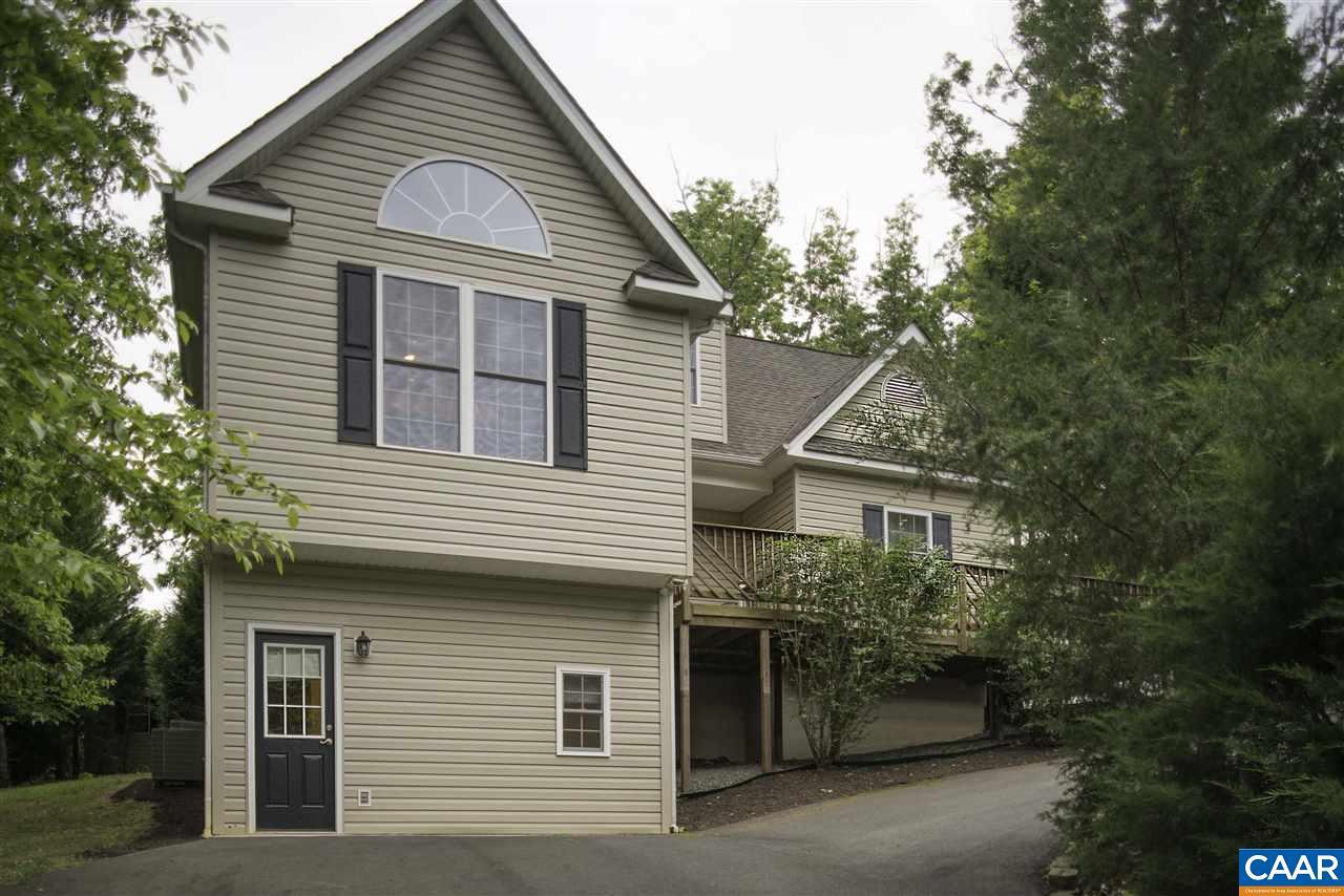 15 Woodlawn Dr - Photo 1