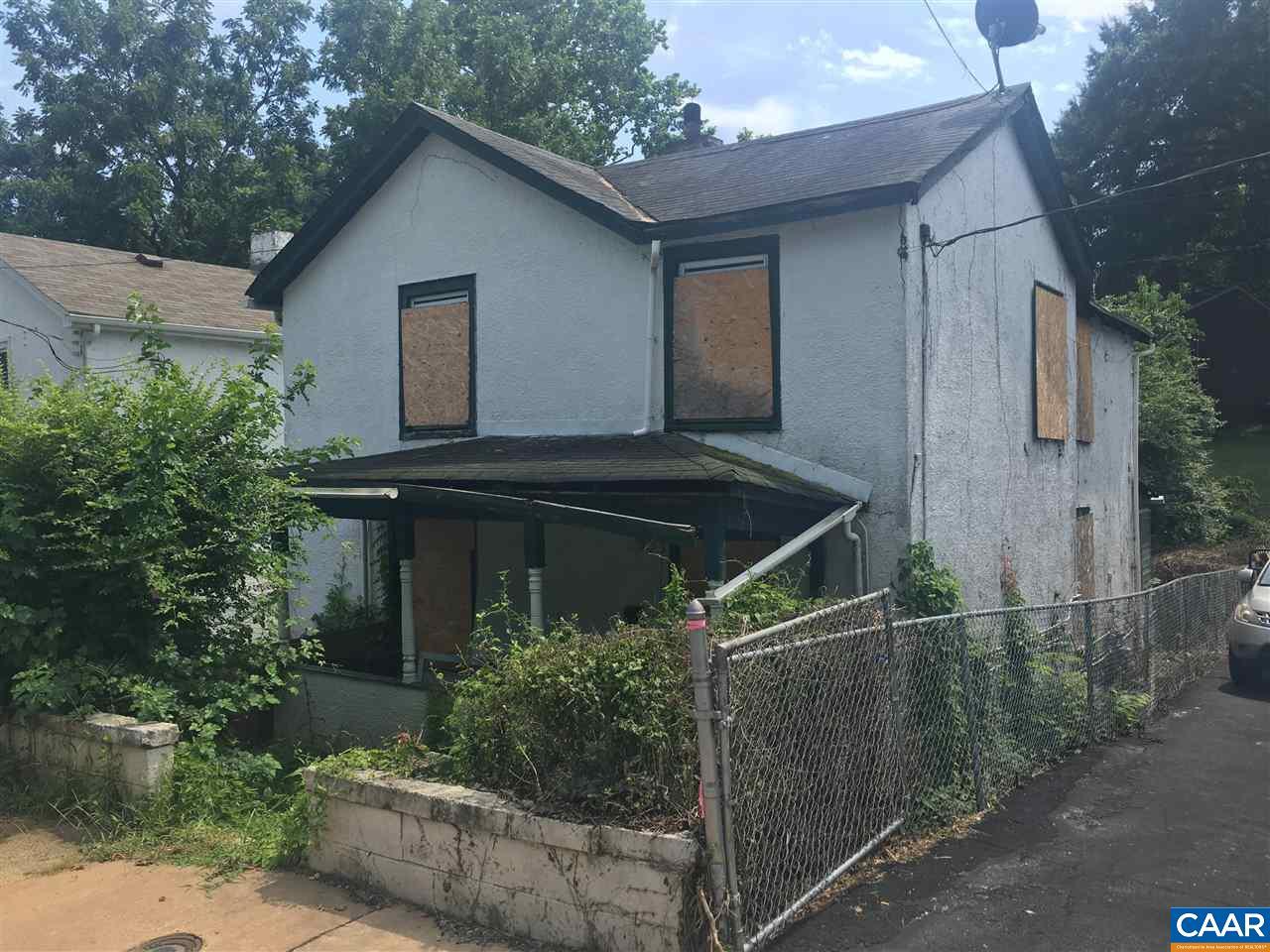 905 Page St - Photo 1