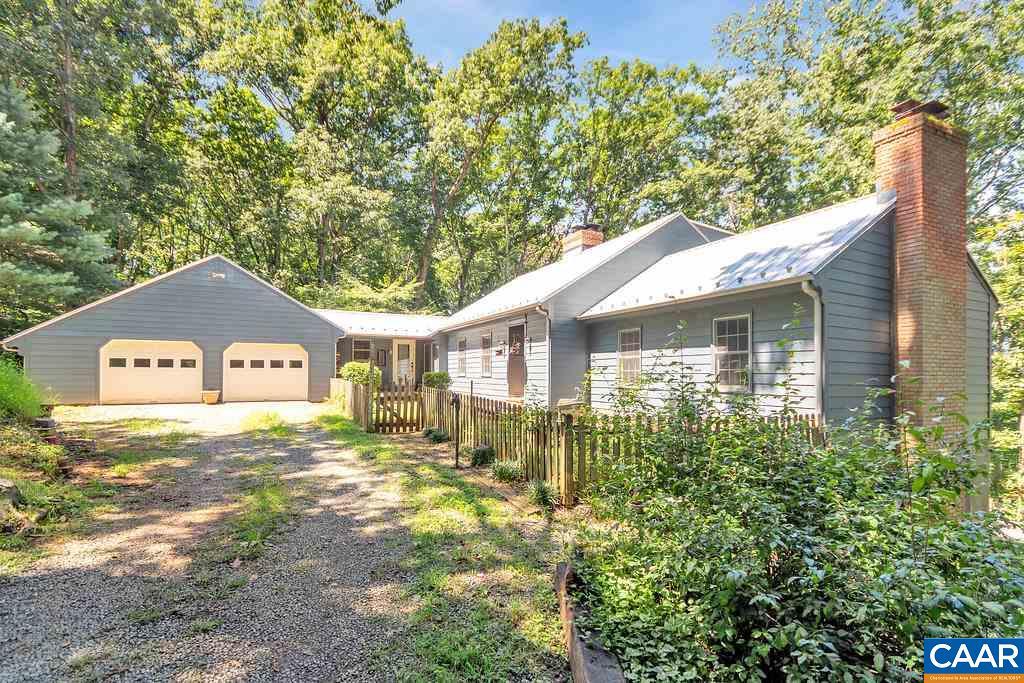 7386 Batesville Rd - Photo 1
