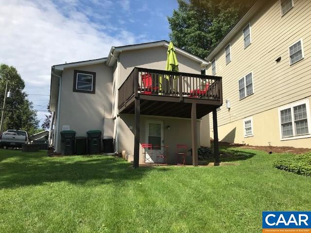925 Henry Ave - Photo 1