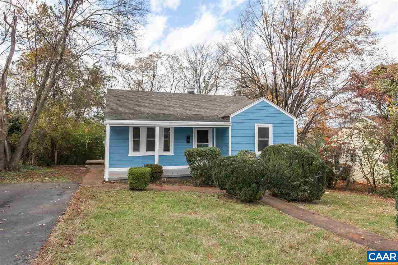 1137 Locust Ave - Photo 1