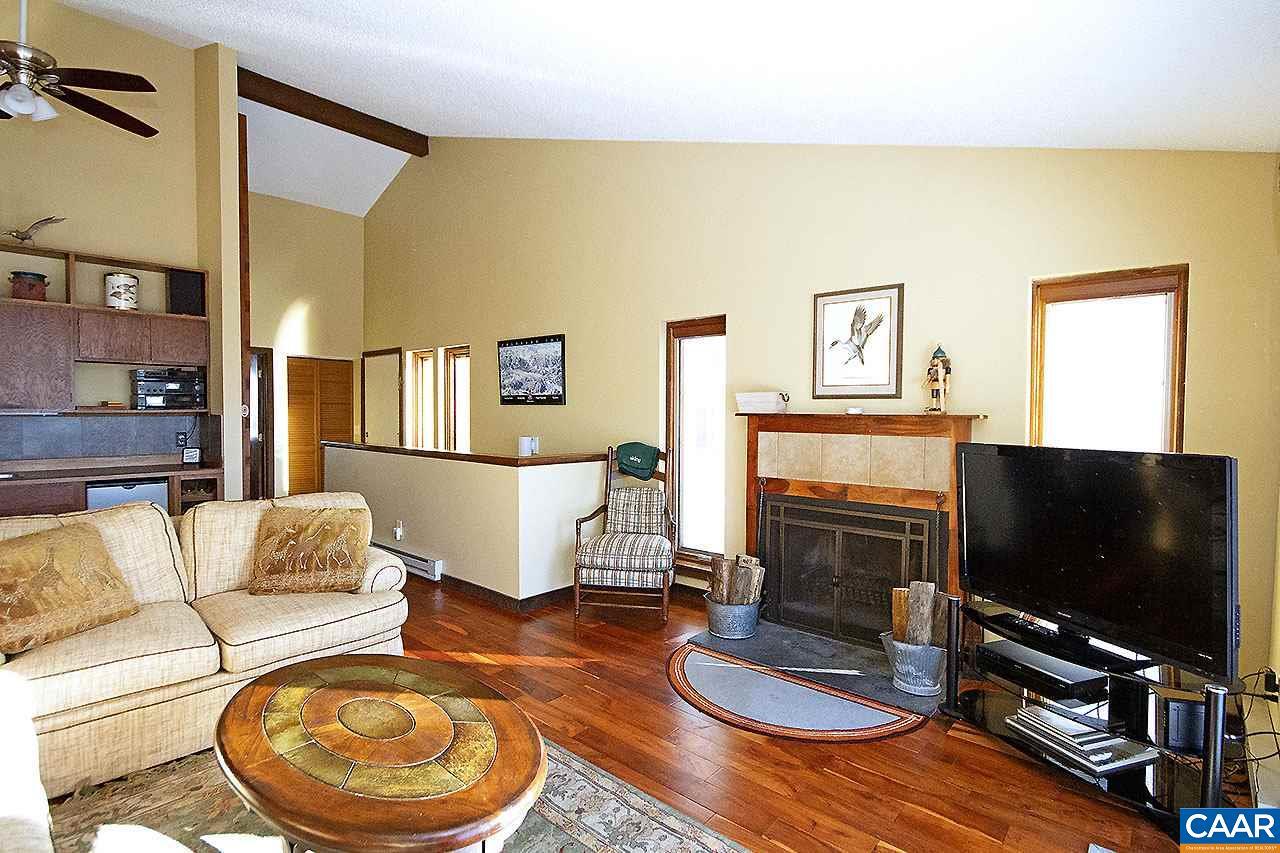 635 with 636 White Oak Condos - Photo 1