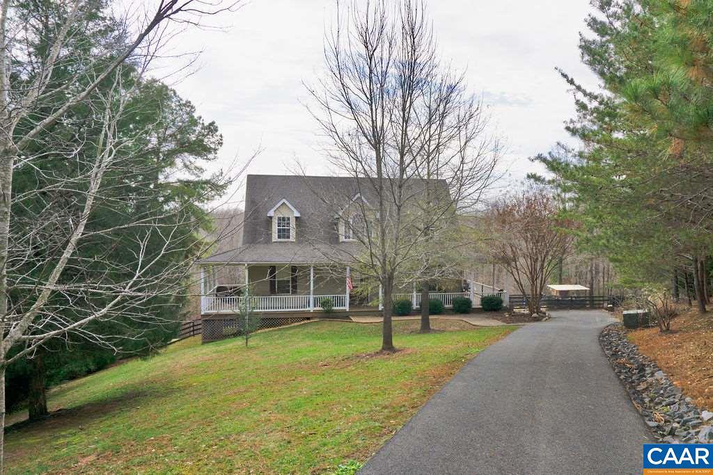 14 Queen Annes Ct - Photo 1