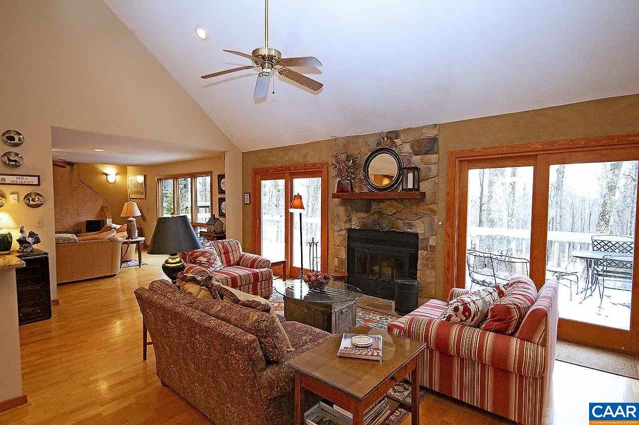 27 Veery Ln - Photo 1