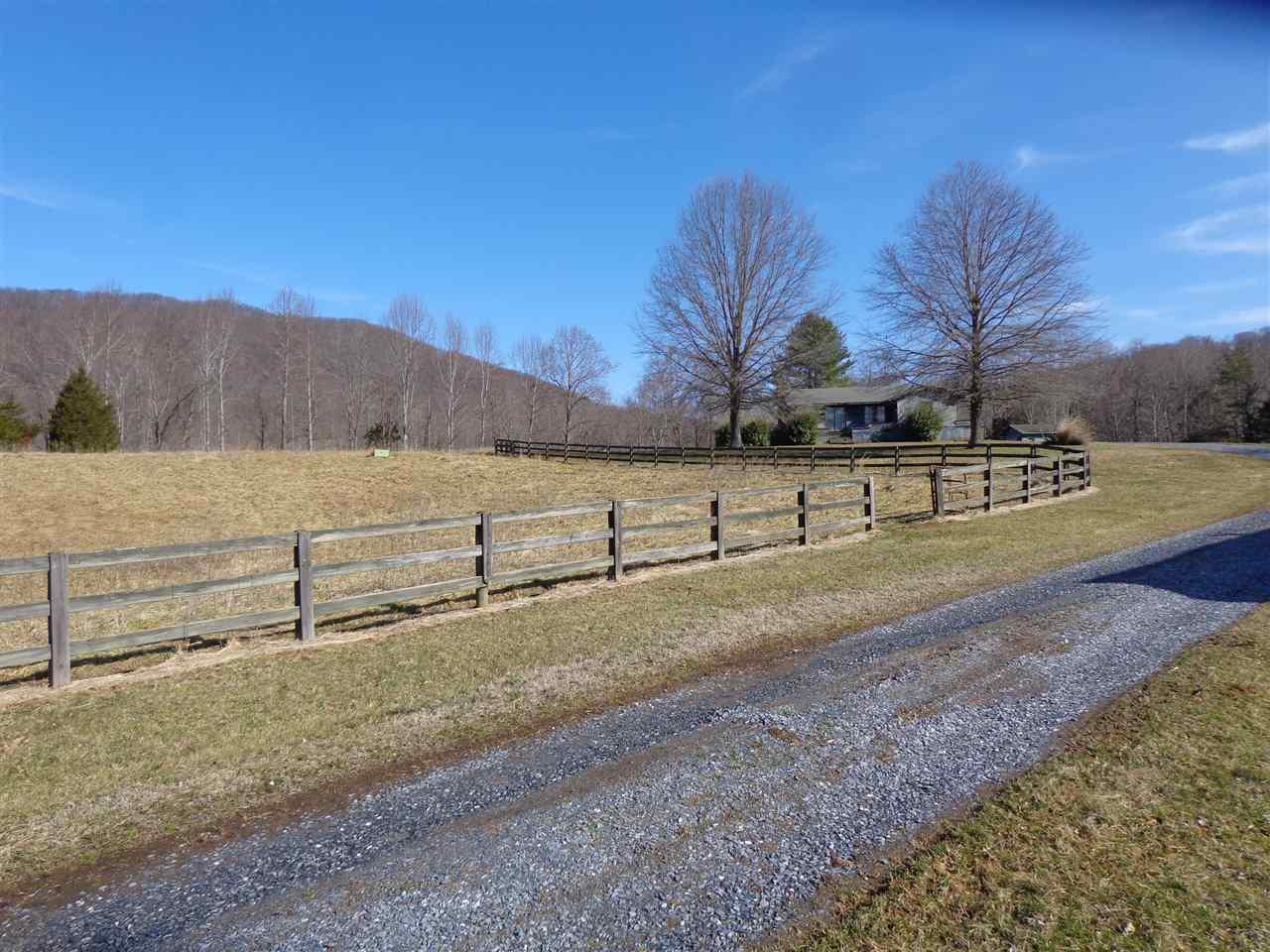 1382 Boxwood Ln - Photo 1