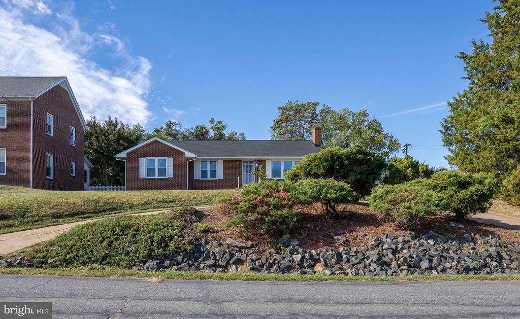104 Valley View Rd - Photo 1
