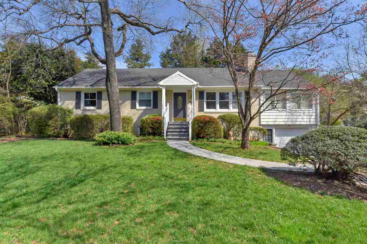 1435 Kenwood Ln - Photo 1