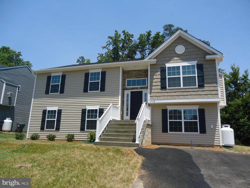 6923 Lunette Ln - Photo 1