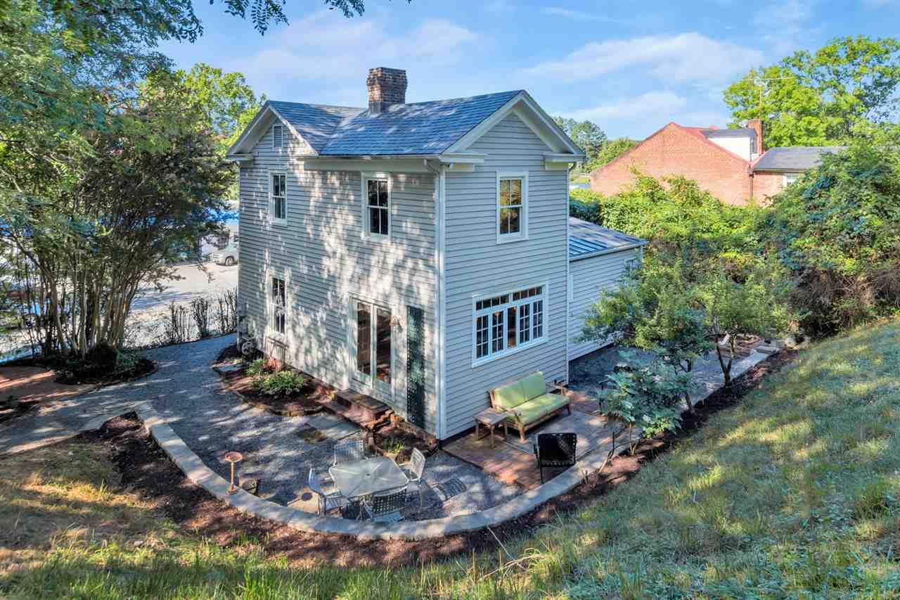 324 Main St - Photo 1