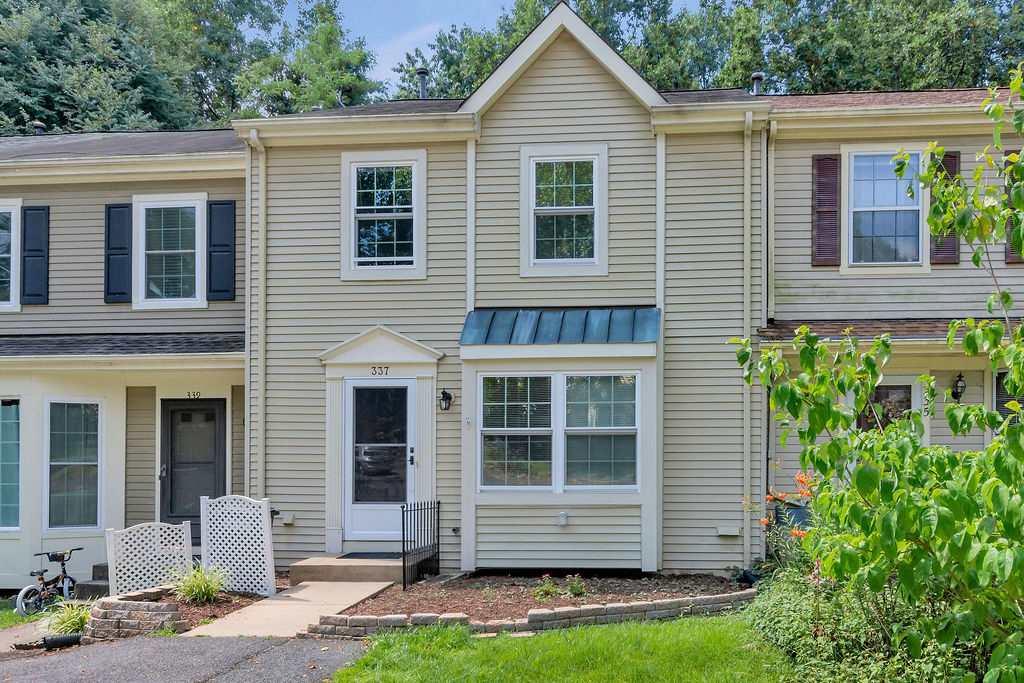 337 Glade Ln - Photo 1