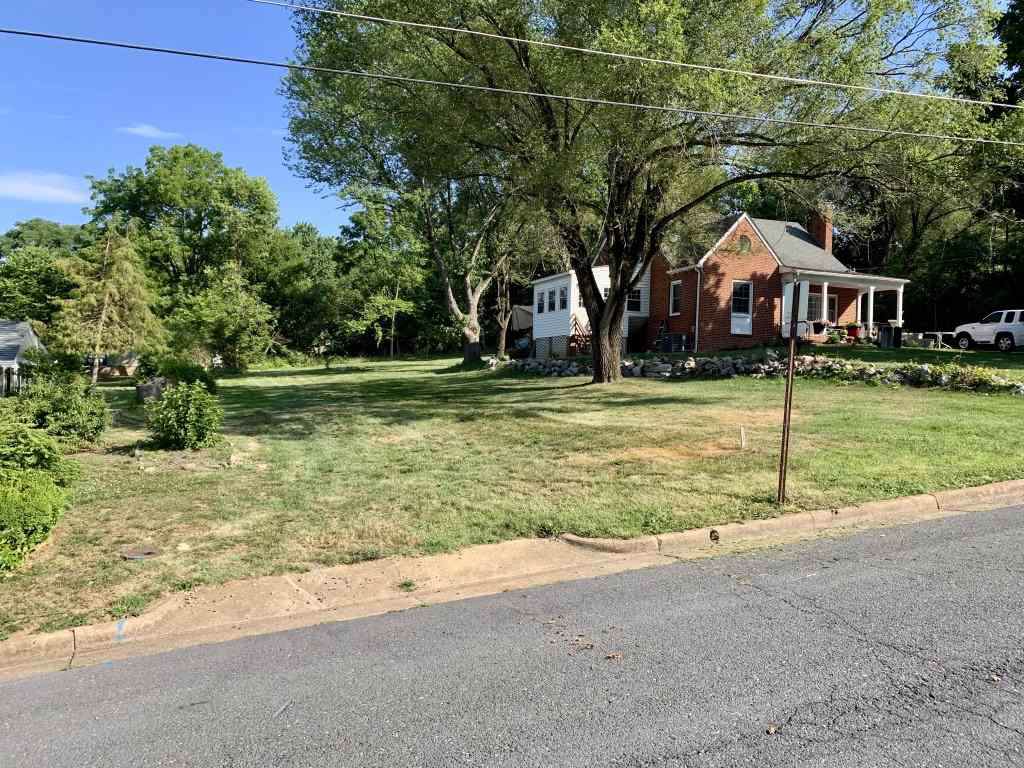 1449 Hillside Ave - Photo 1 1449 Hillside Ave - Photo 1