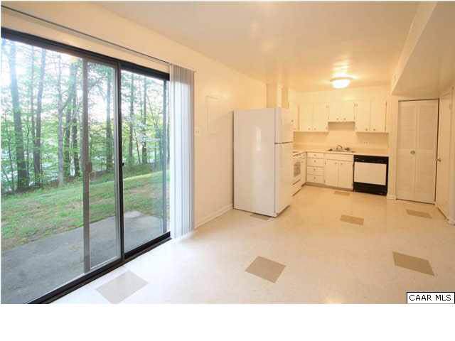 2690 Gatewood Cir - Photo 1
