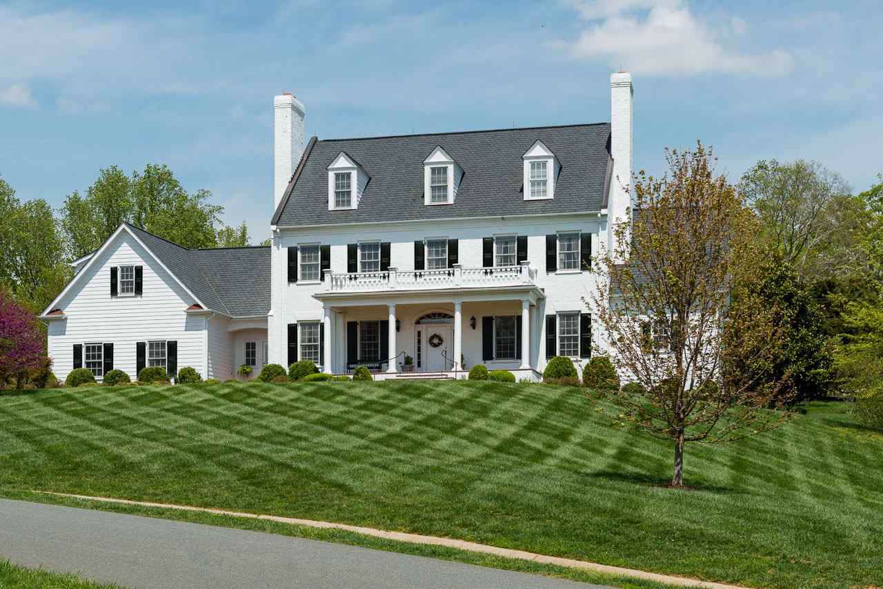 1140 Cambridge Hill Ln - Photo 1