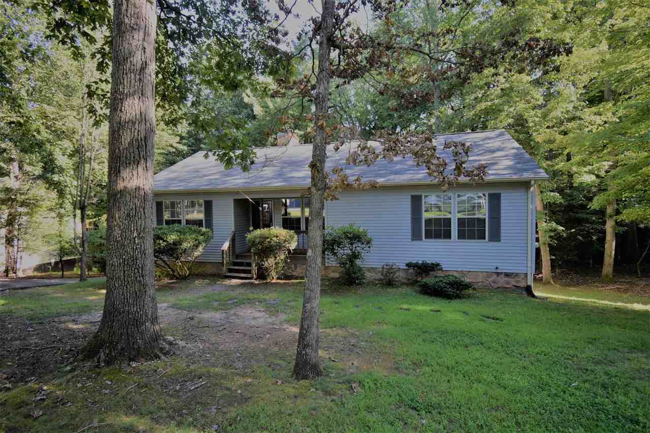 54 Woodlawn Dr - Photo 1