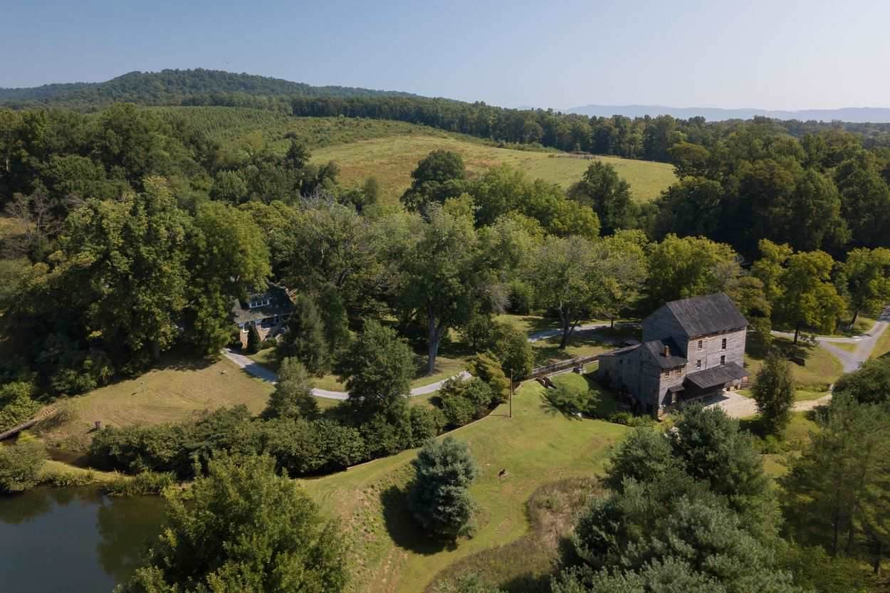3211 Lowesville Rd - Photo 1