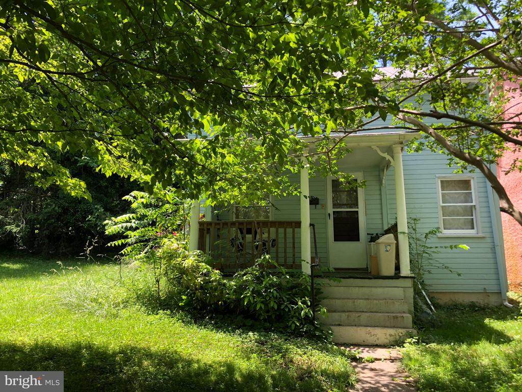 38 Spring Ln - Photo 1