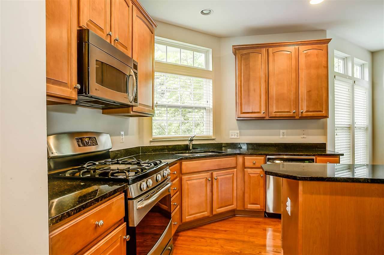 616 Rainier Rd - Photo 1