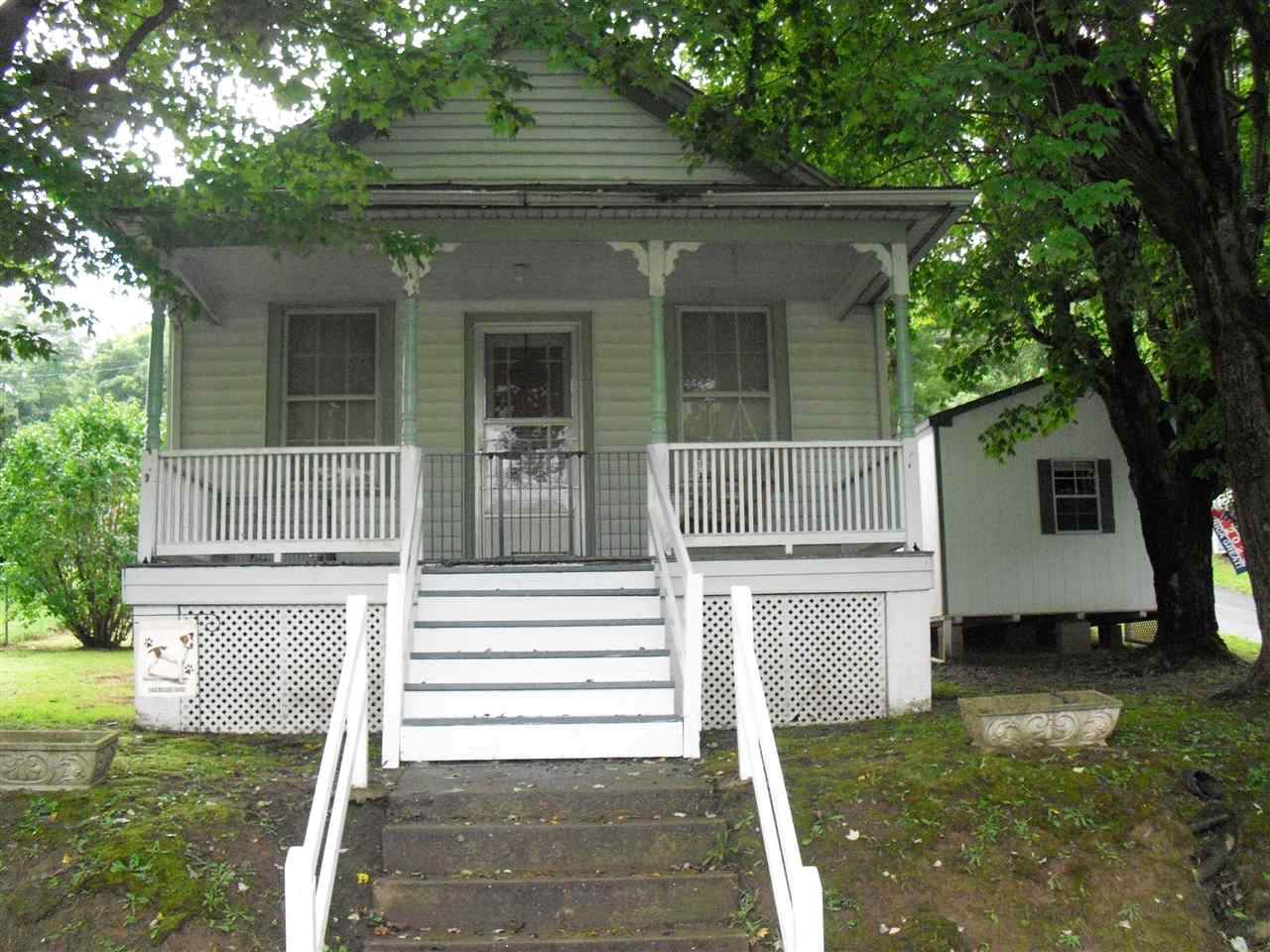 383 Craig St - Photo 1