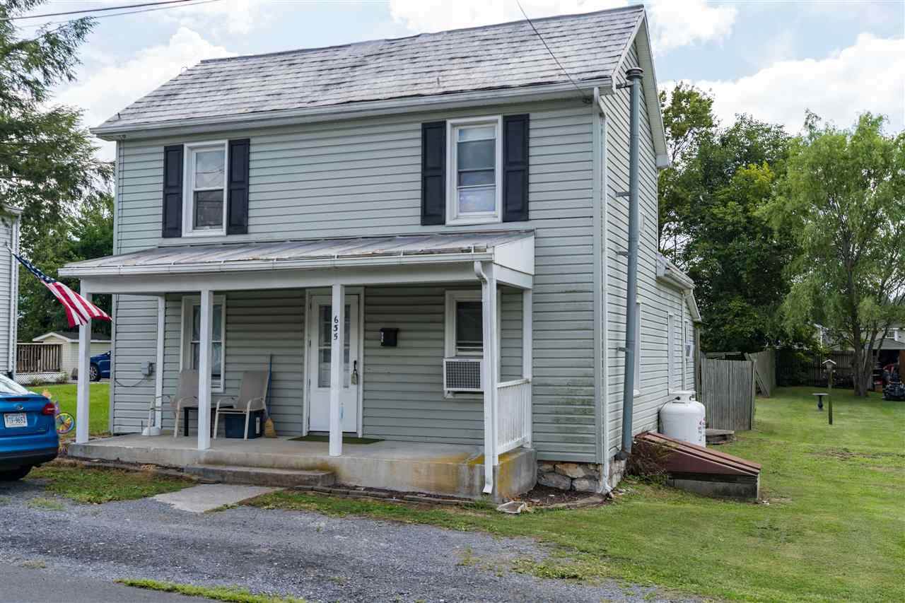 635 Ash St - Photo 1