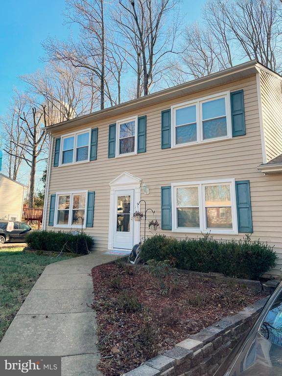 6012 Battlefield Green Dr - Photo 1