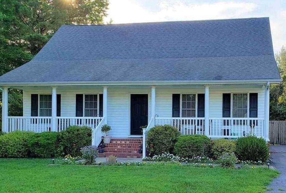 800 Cressfield Dr - Photo 1