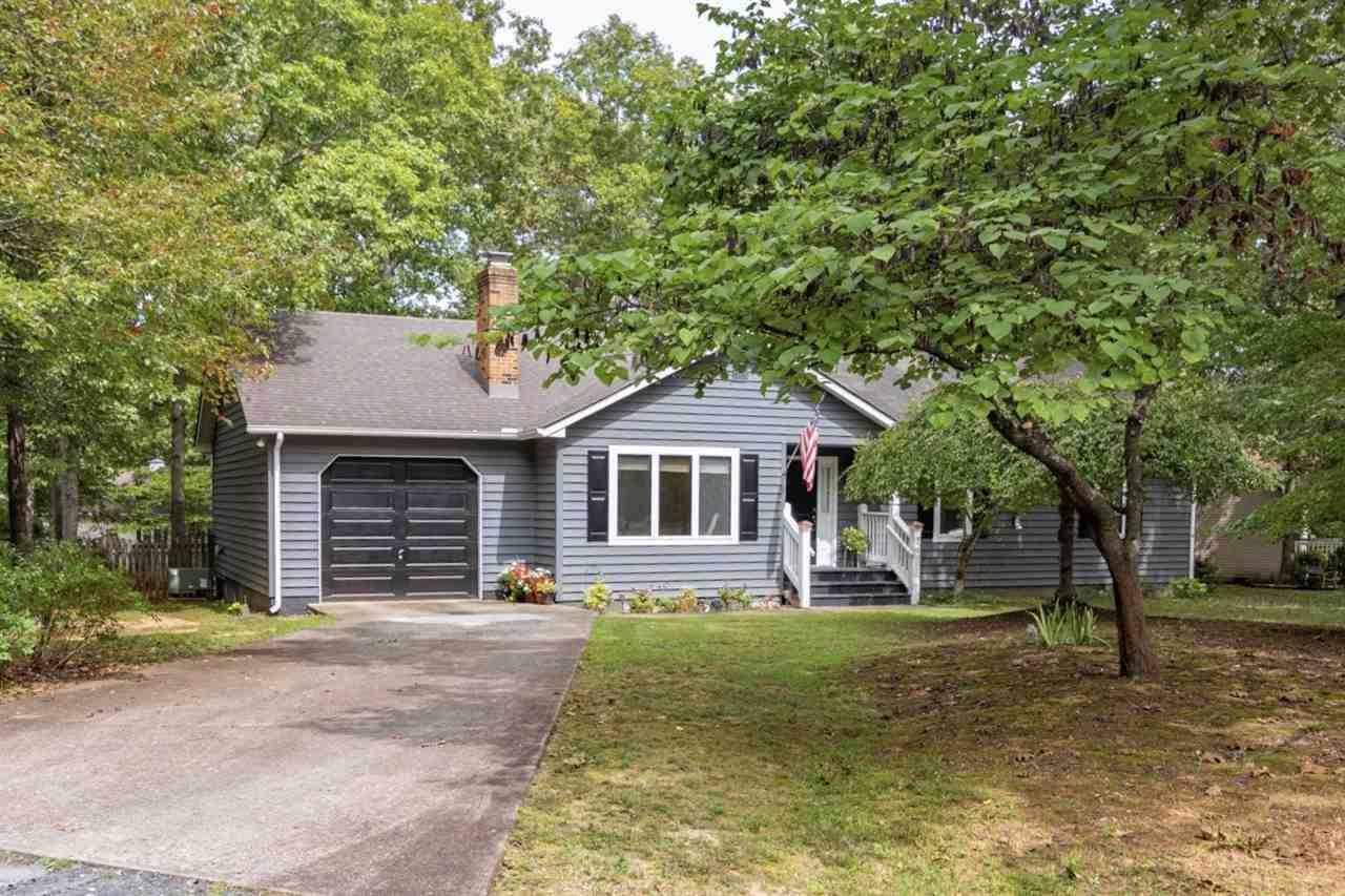 20 Englewood Dr - Photo 1
