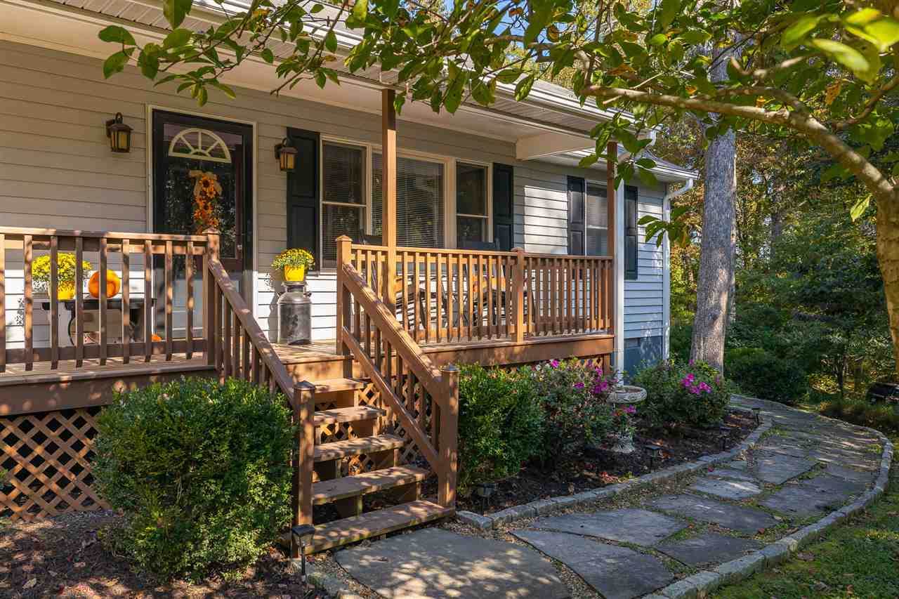 1137 Kingsway Rd - Photo 1