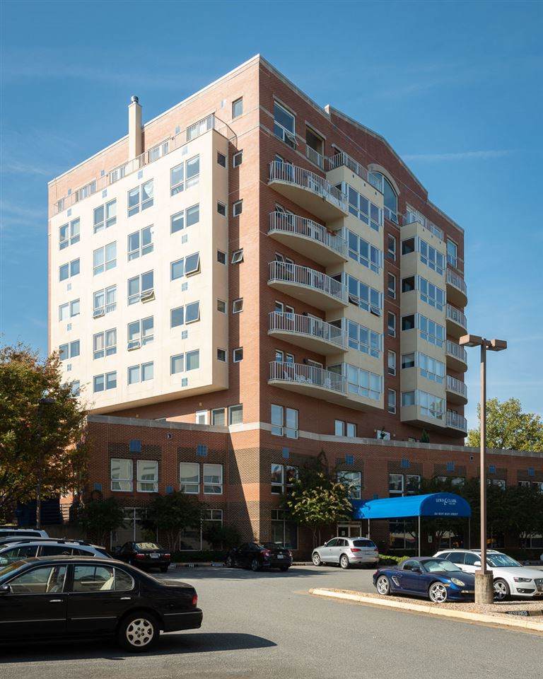 250 Main St - Photo 1