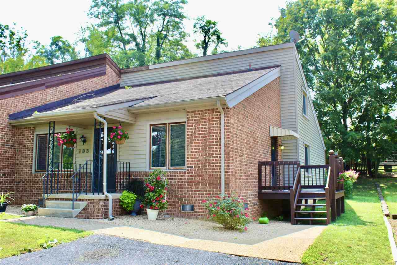 983 Rosedale Dr - Photo 1