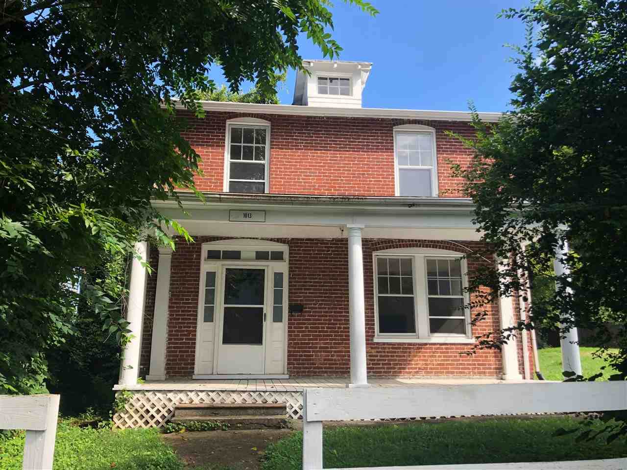 1013 Grove St - Photo 1
