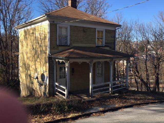 306 Gooch St - Photo 1