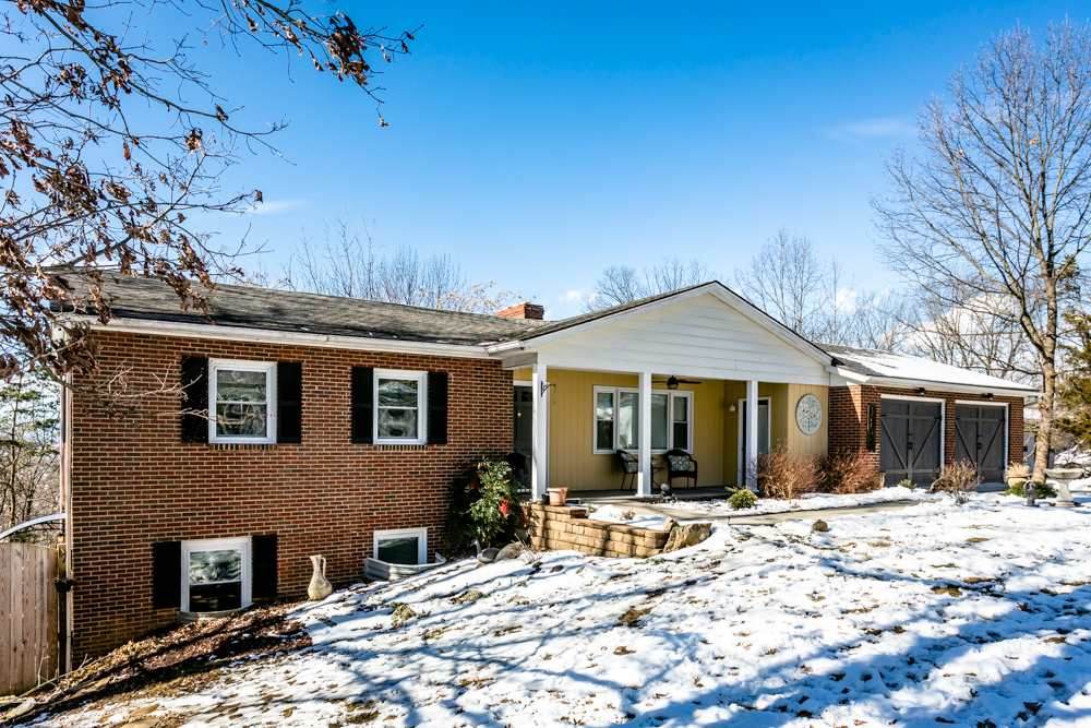 1215 Windsor Rd - Photo 1