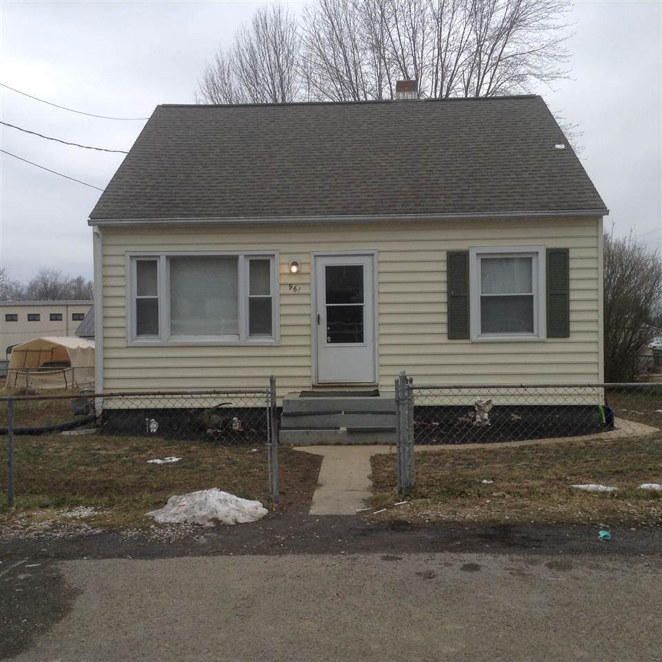 961 Forest Ave - Photo 1